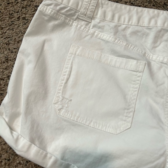 Mossimo Mid Rise Shorts - Picture 7 of 9